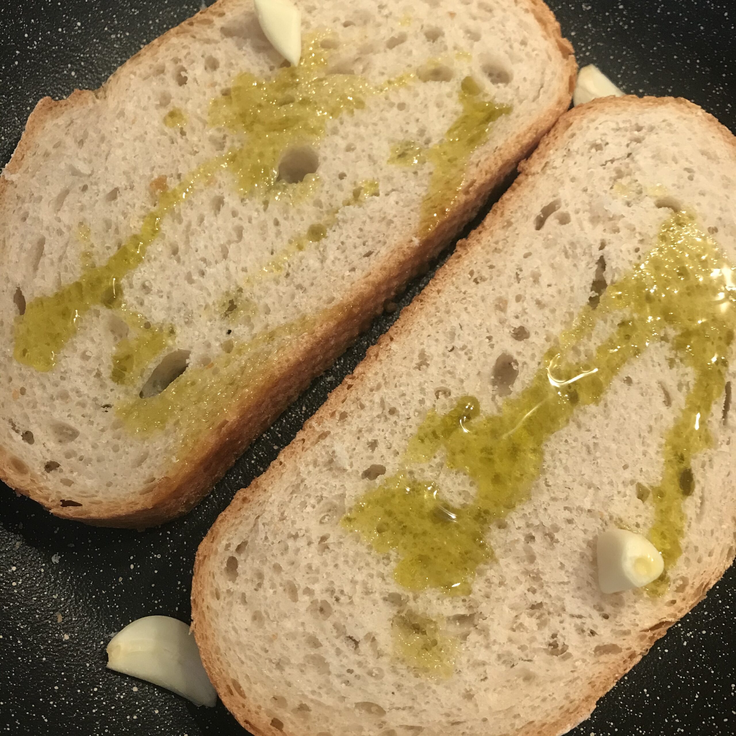 Brot mit Olivenöl