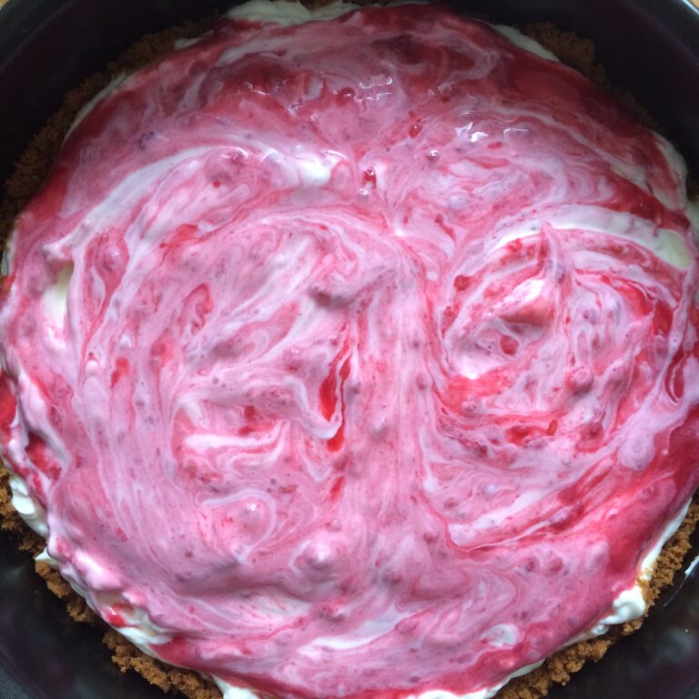 Himbeeren auf Cheesecake