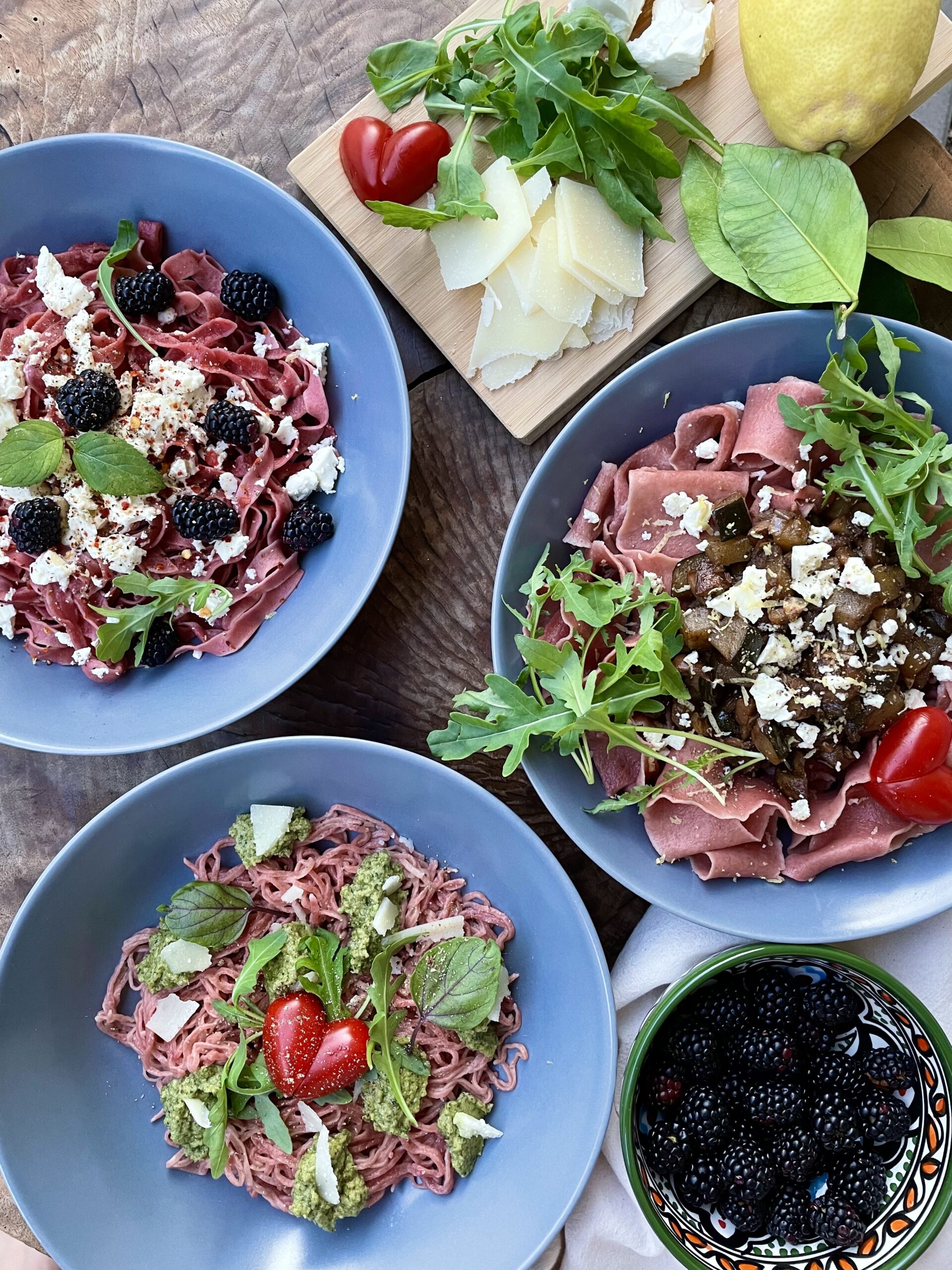 Rote Beete Pasta mit dreierlei Saucen – Rezepte | Foodblog | Wien ...